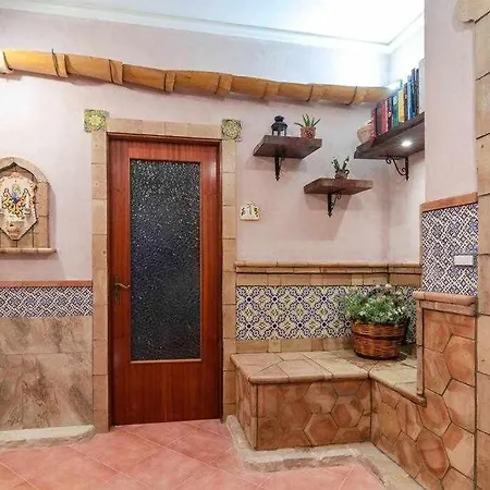 Casa Della Giara, Parcheggio, Supermercato A 200m